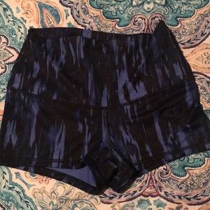 Lululemon booty shorts